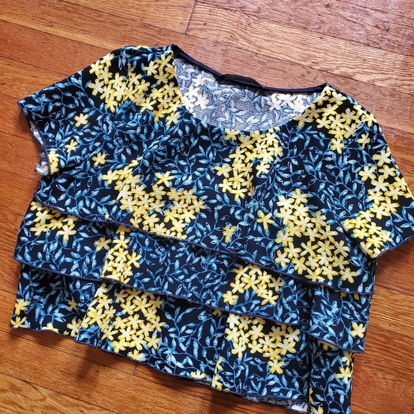 Zara Ruffled Crop Top - Picture 5 of 5